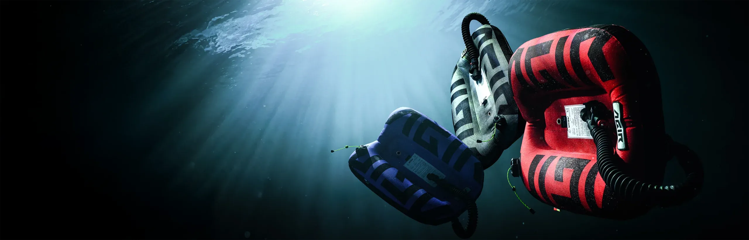 Equipo AGIR Diving bajo el agua